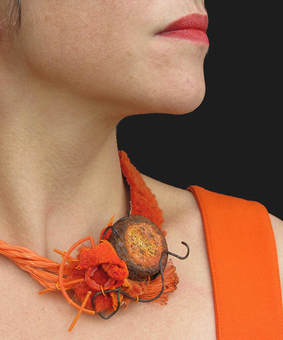 Collier Orange à mère